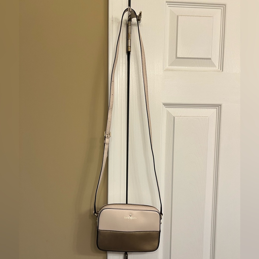 Kate Spade Cream and Gold Crossbody Bag - Picture 14 of 14